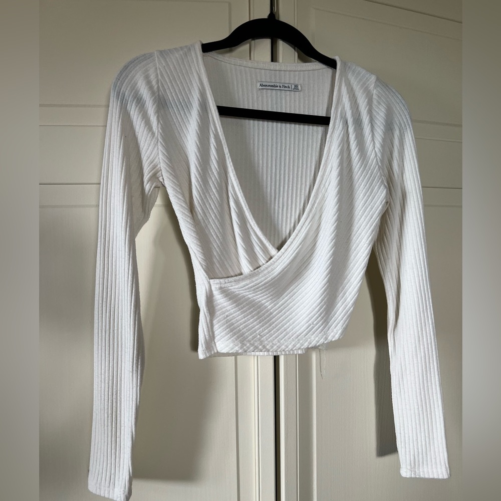 Abercrombie long sleeve rubbed wrap top